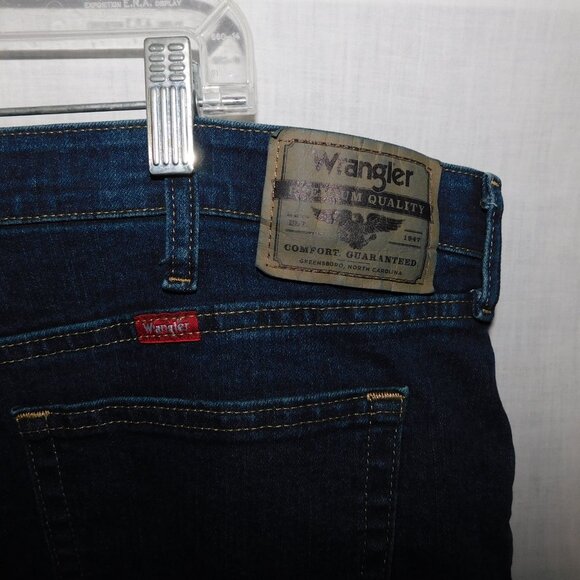 Wrangler Five Star Performance Series Flex 44 x 32 Straight Fit Dark Wash Jeans - Picture 10 of 10